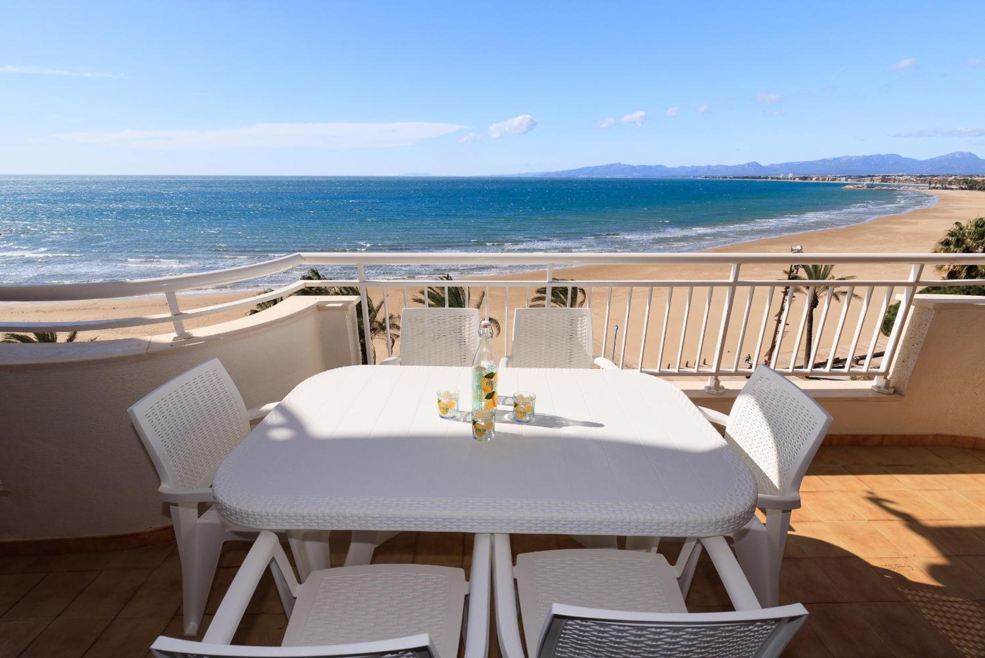 Uhc Santillana Family Complex Salou Extérieur photo