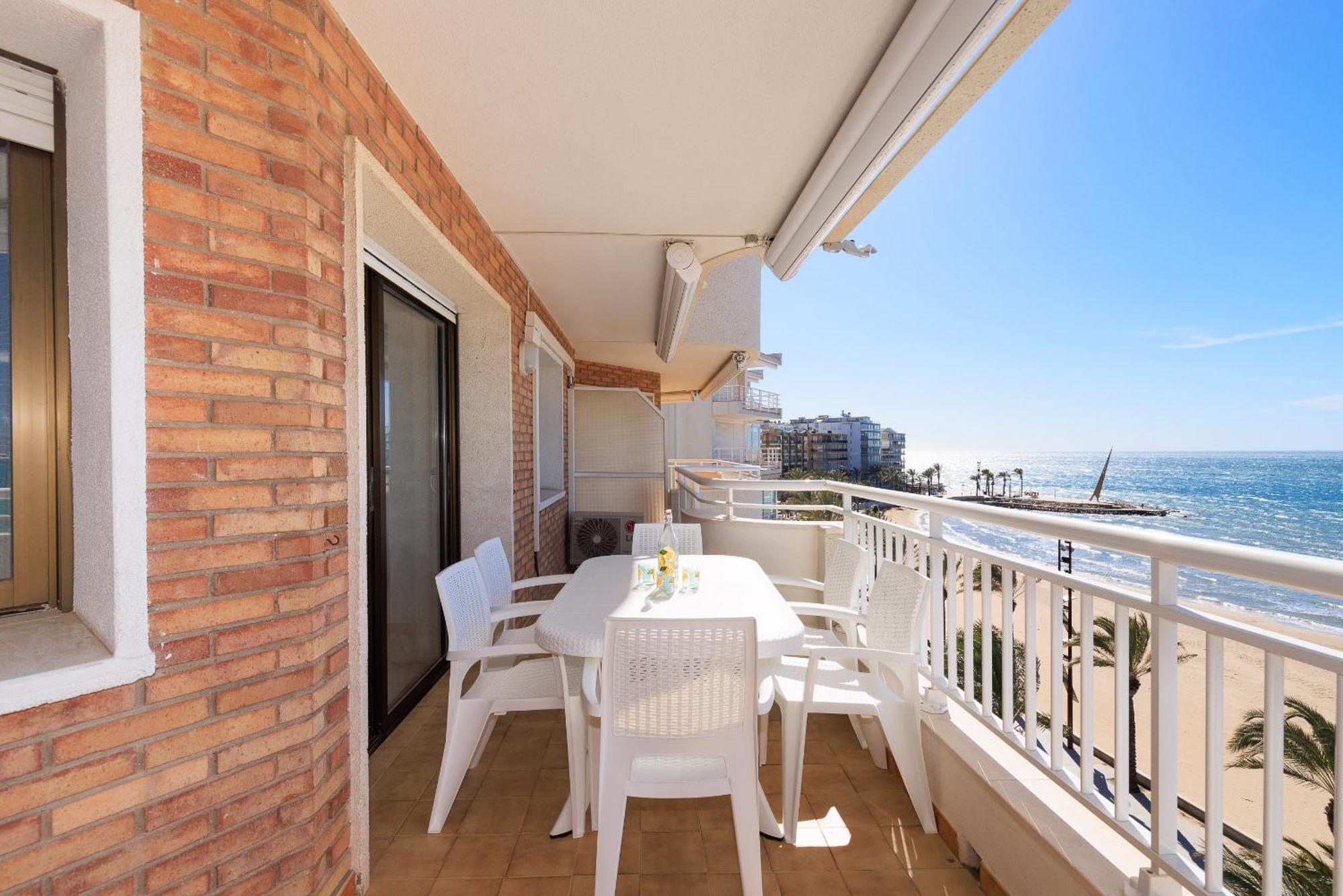 Uhc Santillana Family Complex Salou Extérieur photo